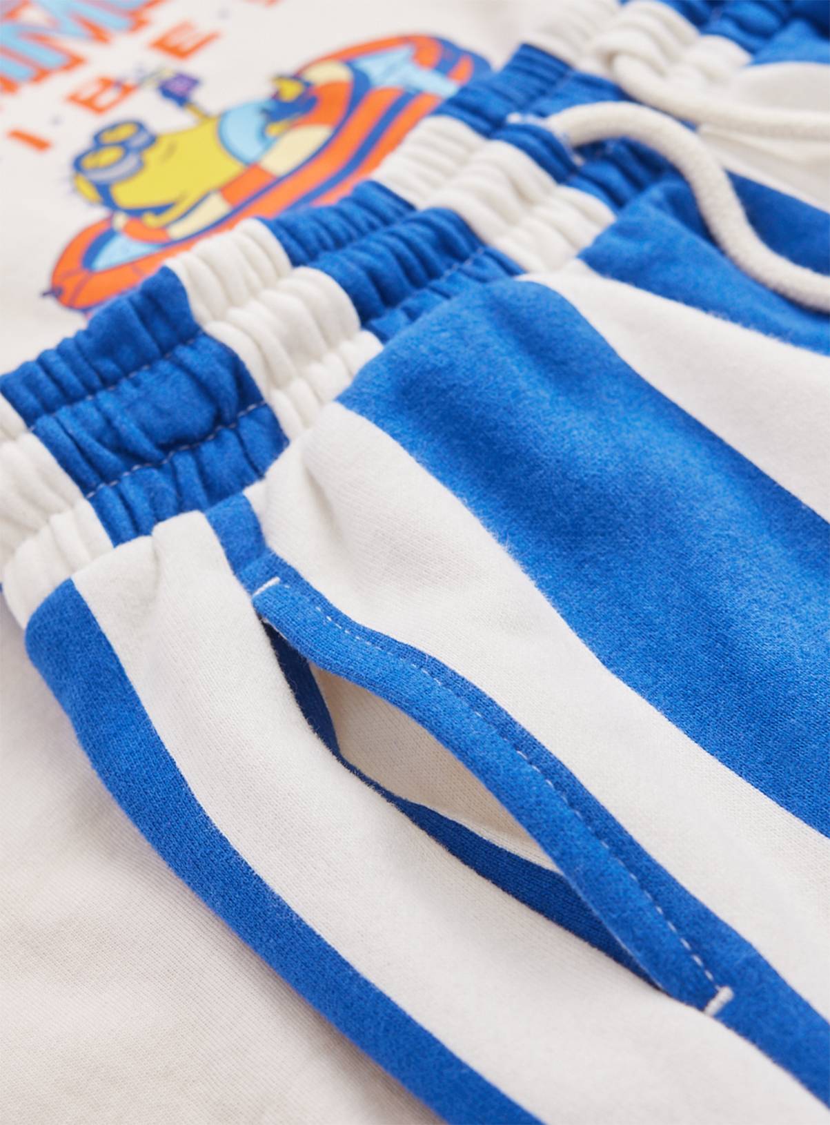 Cream Minions Graphic T-Shirt & Shorts Set 3-4 Years - Image 3